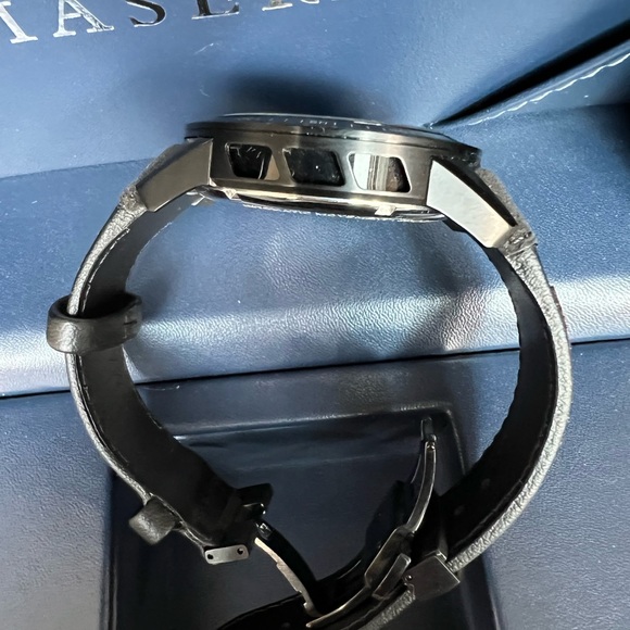 Men's Corsa R8821110001 Black Leather Automatic Dress Watch. - Picture 4 of 6